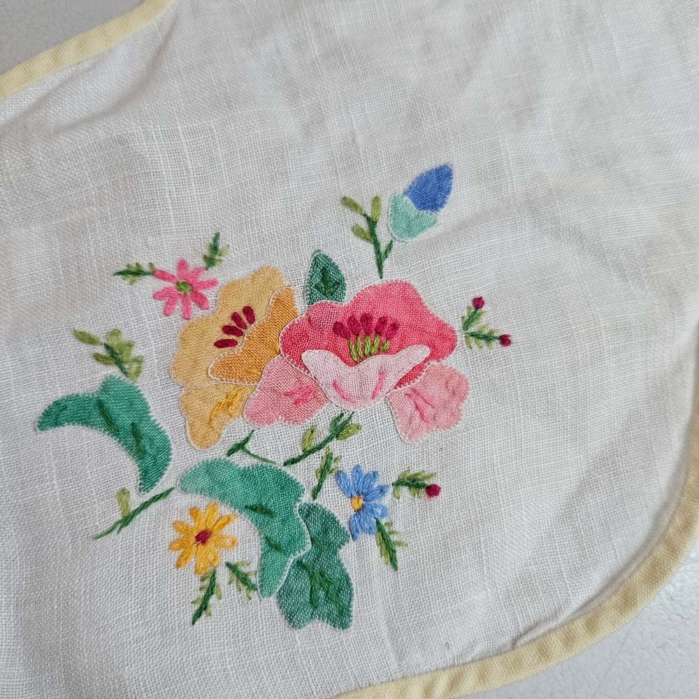 Vtg Hand Embroidered Napkins Basket Liners Set 3 Floral Cutwork Lace Scalloped - Picture 3 of 10